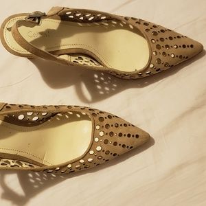 Slingback perforated pumps